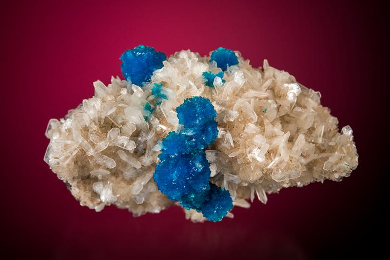 CAVANSITE on STILBITE